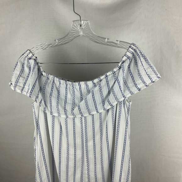 Off The Shoulder Dress - Picture 7 of 11